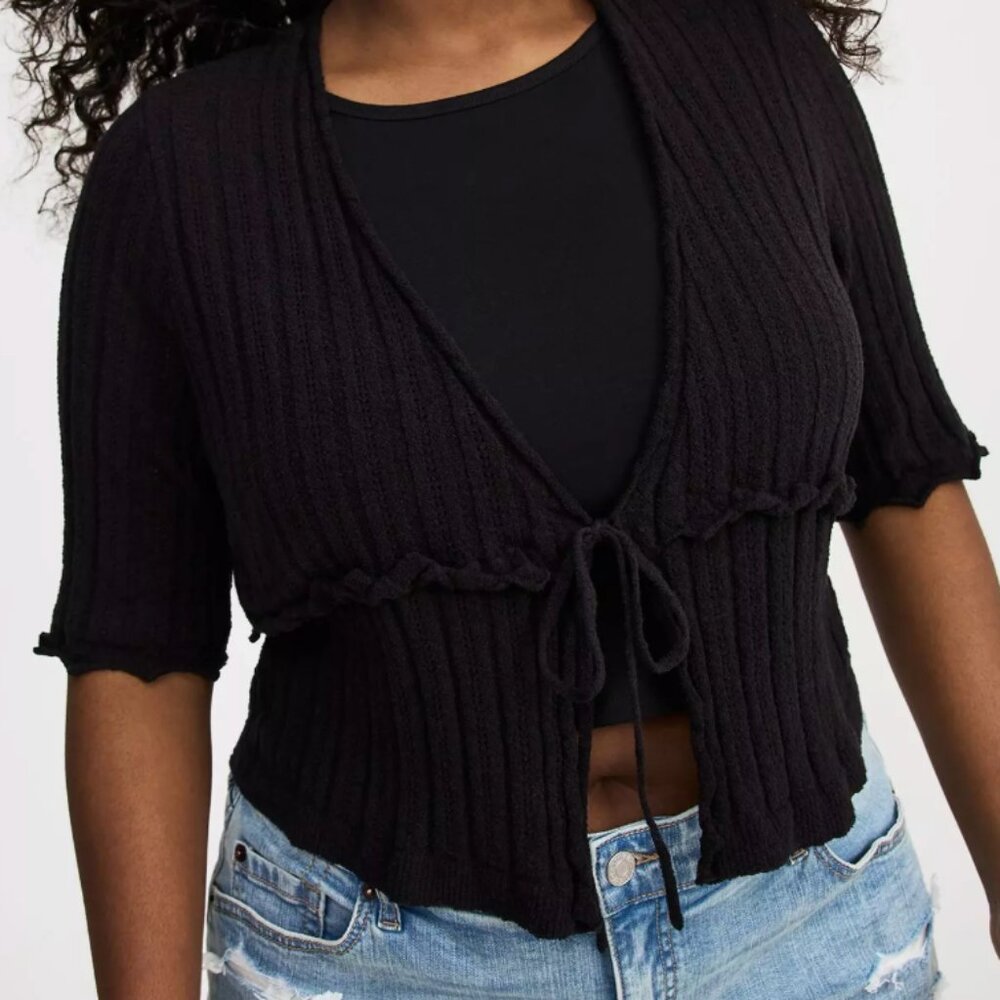 NWT Torrid cropped tie-front cardigan - Size 3